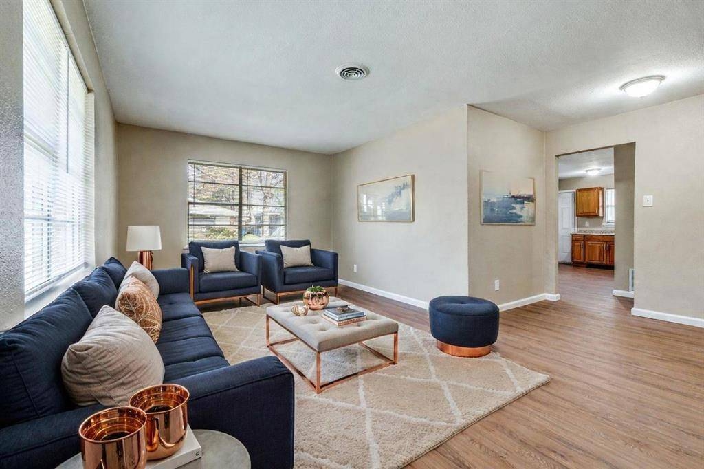 10000 Olmos Drive, Dallas, TX 75218