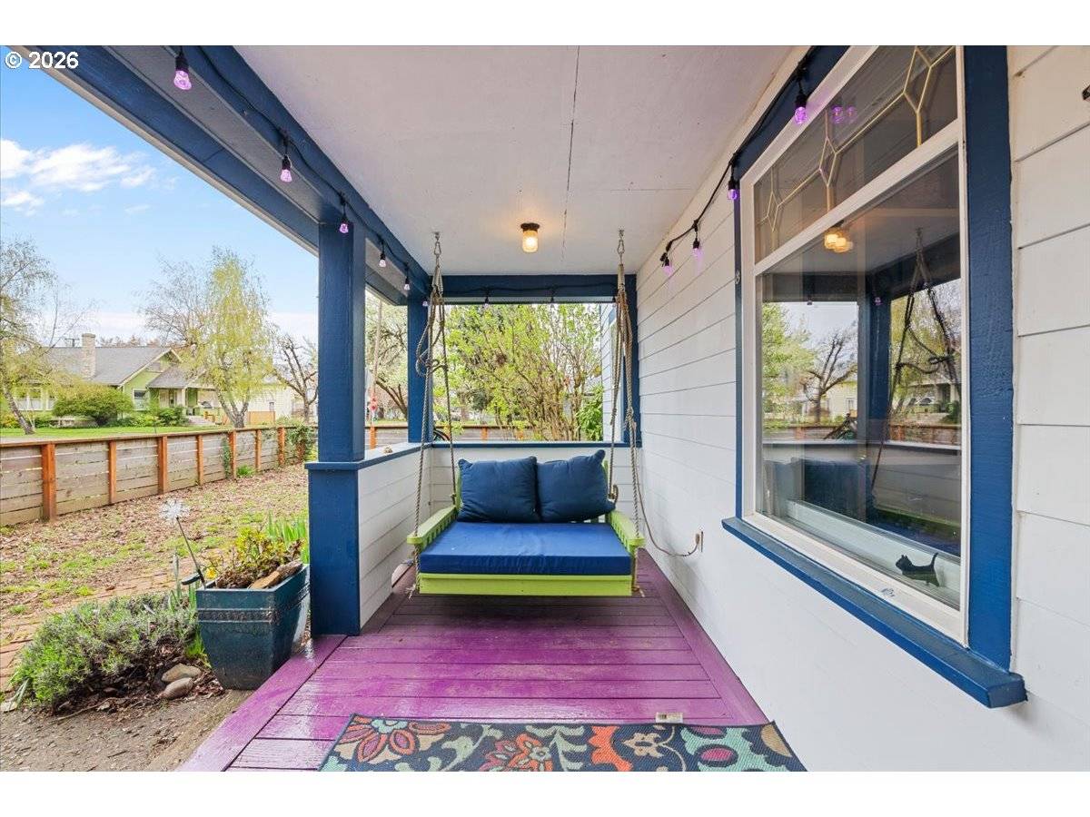 111 S 3RD ST, Independence, OR 97351