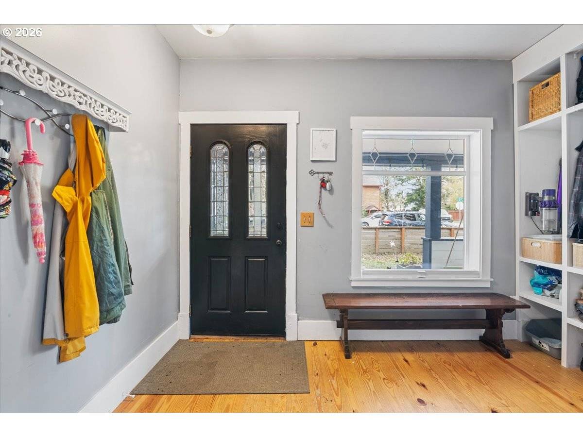 111 S 3RD ST, Independence, OR 97351