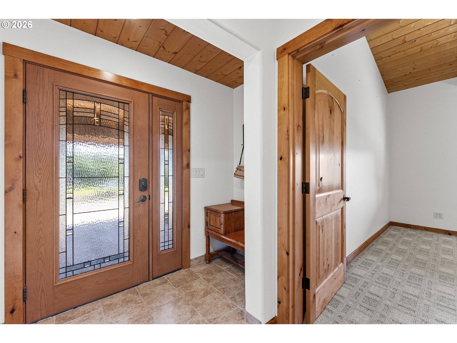 94621 N BANK ROGUE RIVER RD, Gold Beach, OR 97444