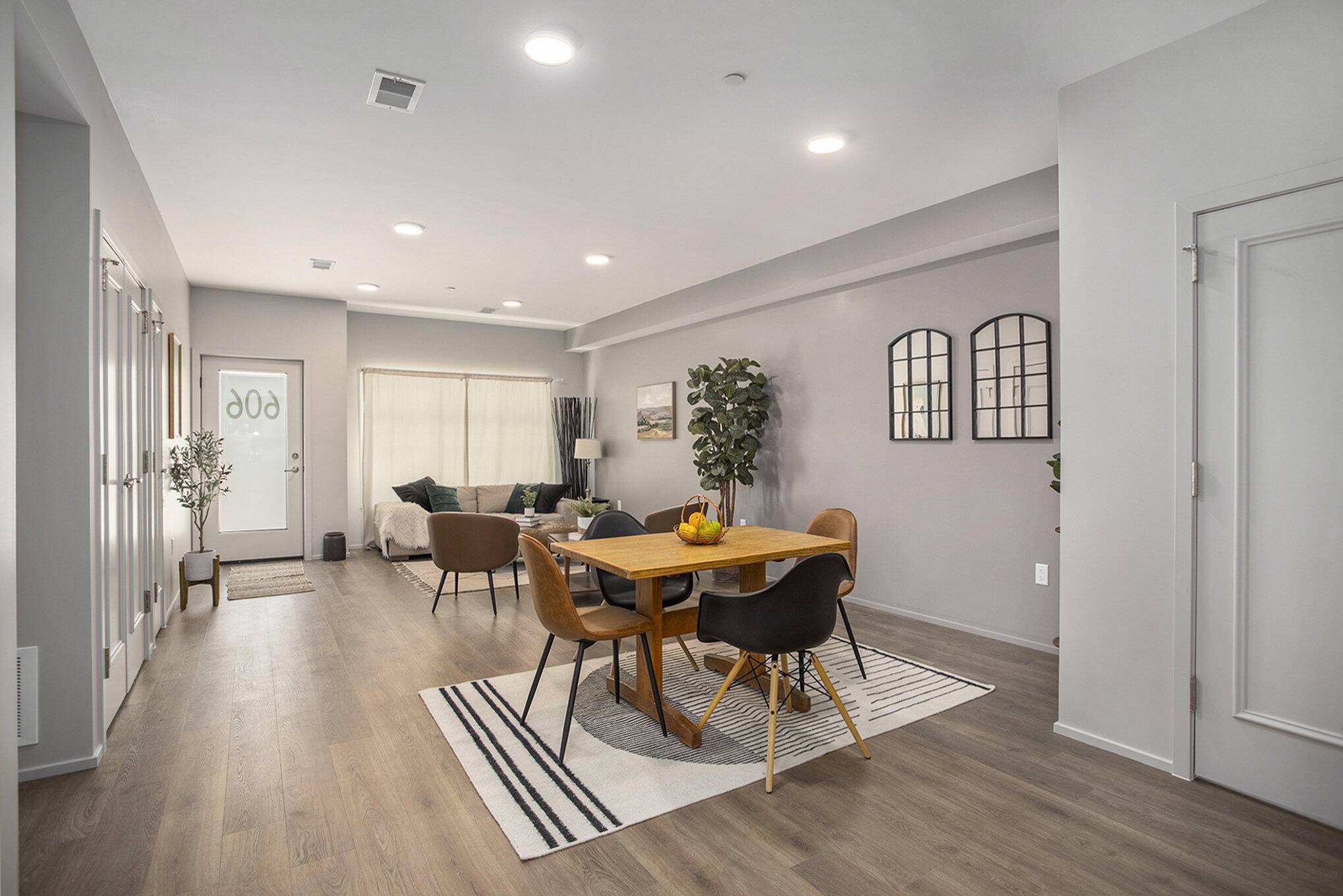 606 Southworth TER, Kalamazoo City, MI 49048