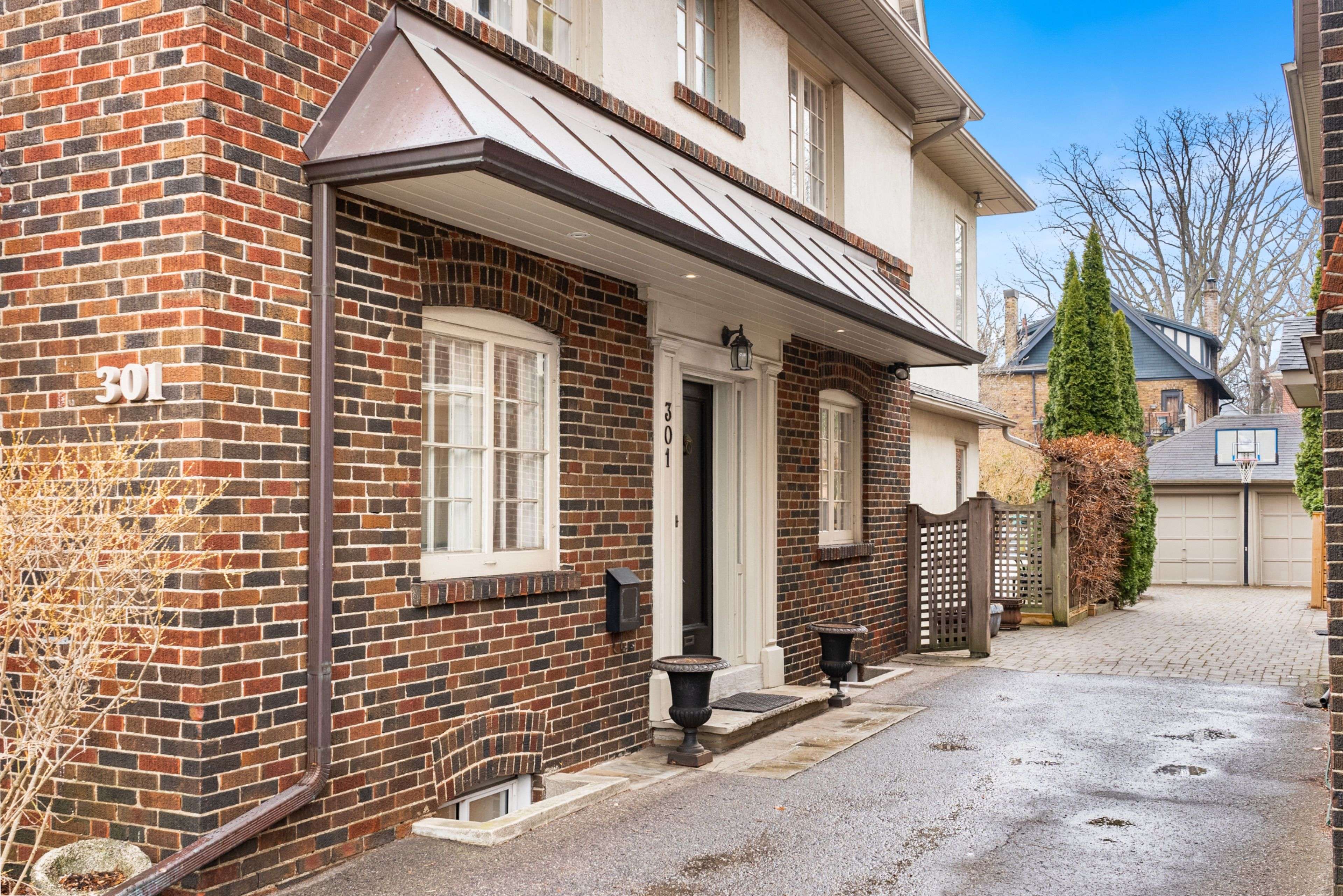 301 Heath ST E, Toronto C09, ON M4T 1T3