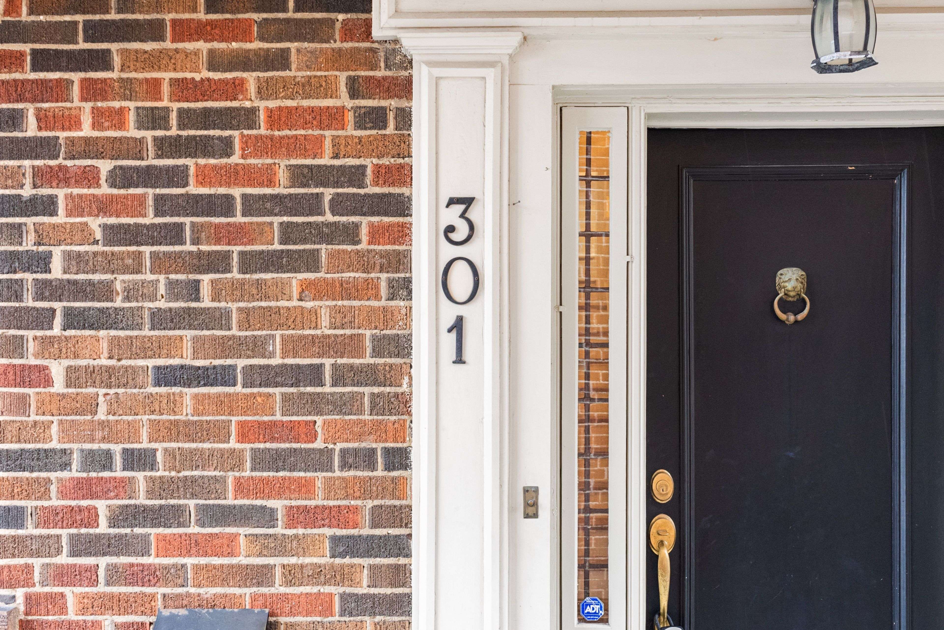 301 Heath ST E, Toronto C09, ON M4T 1T3