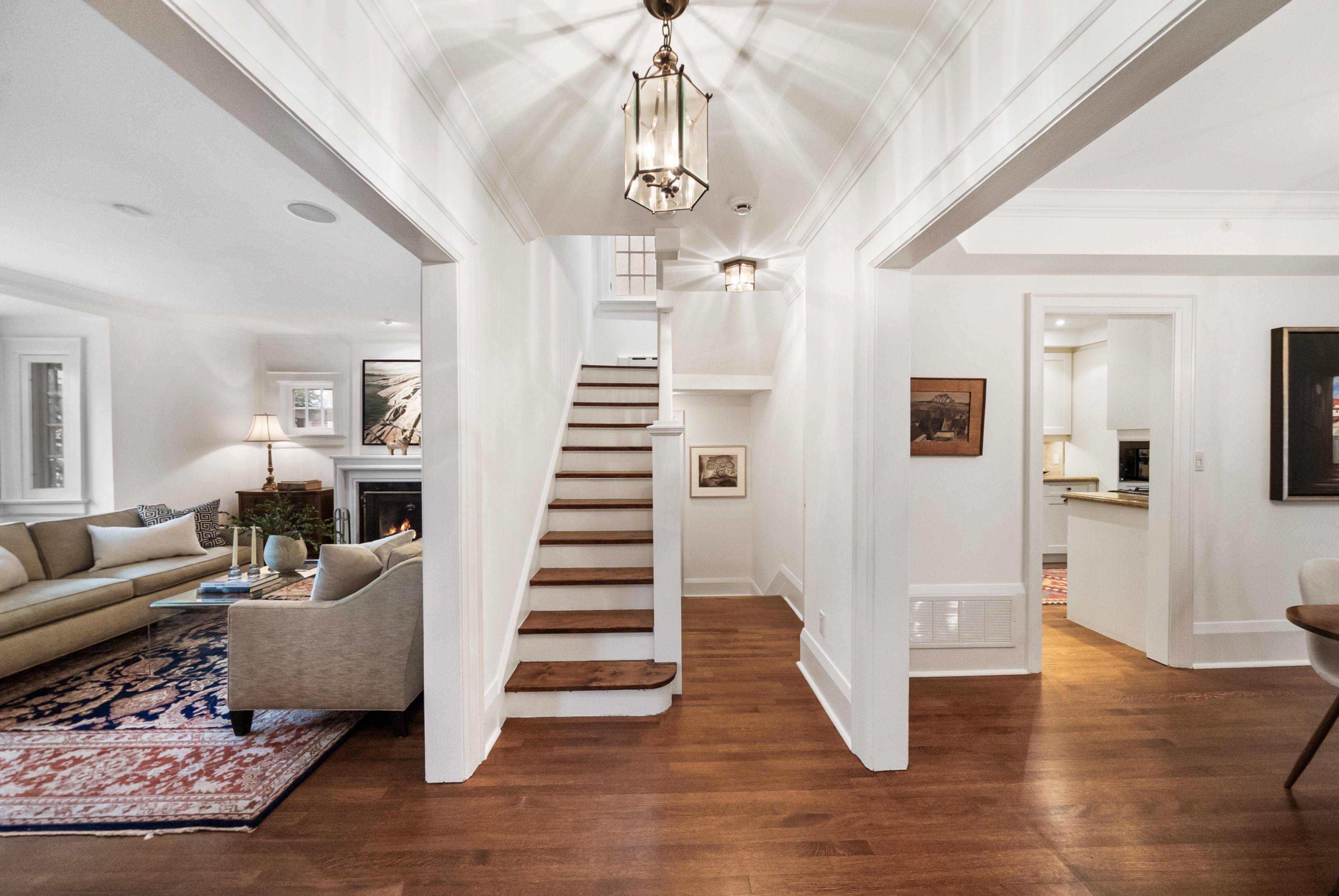 301 Heath ST E, Toronto C09, ON M4T 1T3