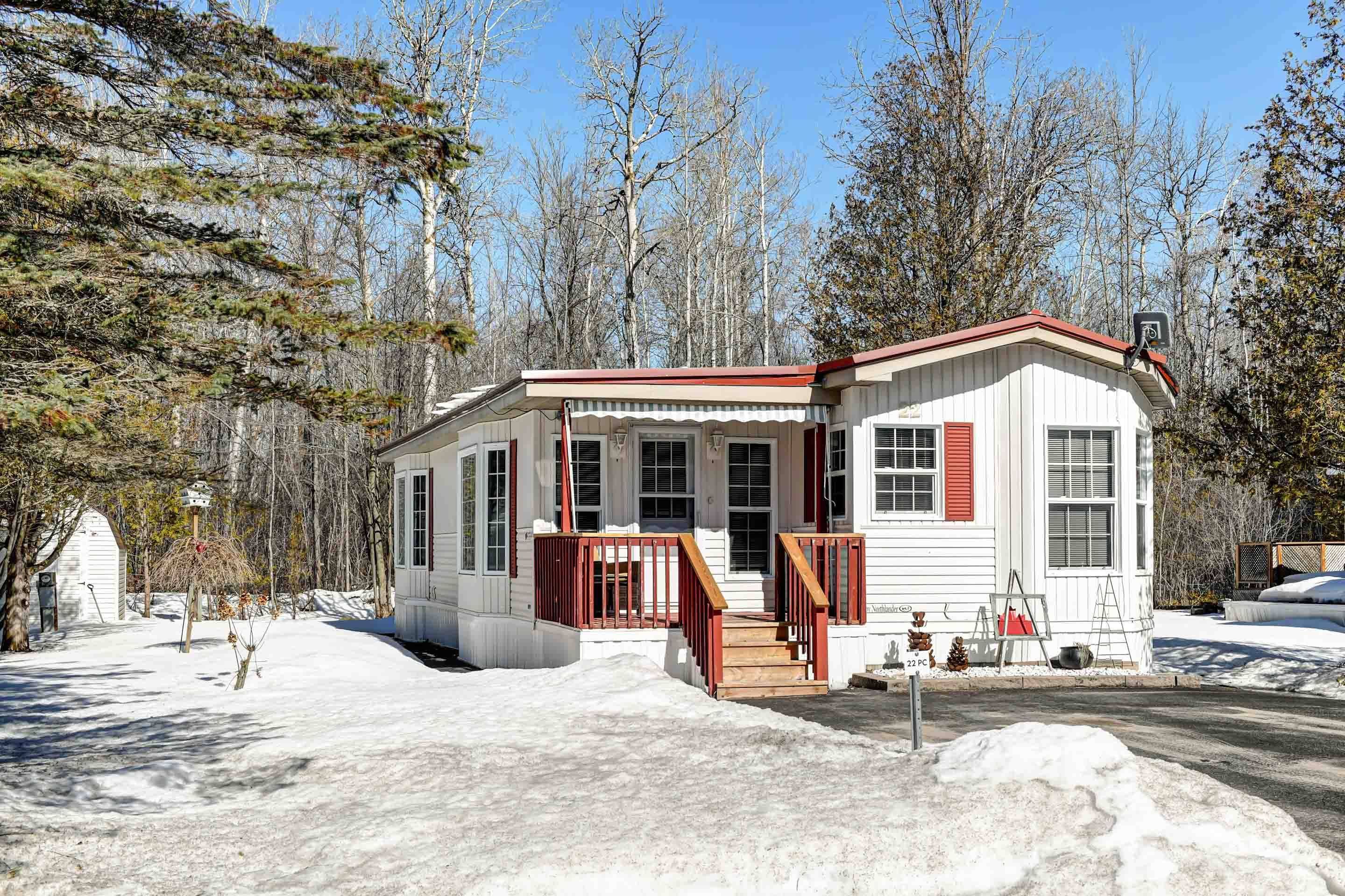 22 Prince Charles AVE, Springwater, ON L0L 1P0