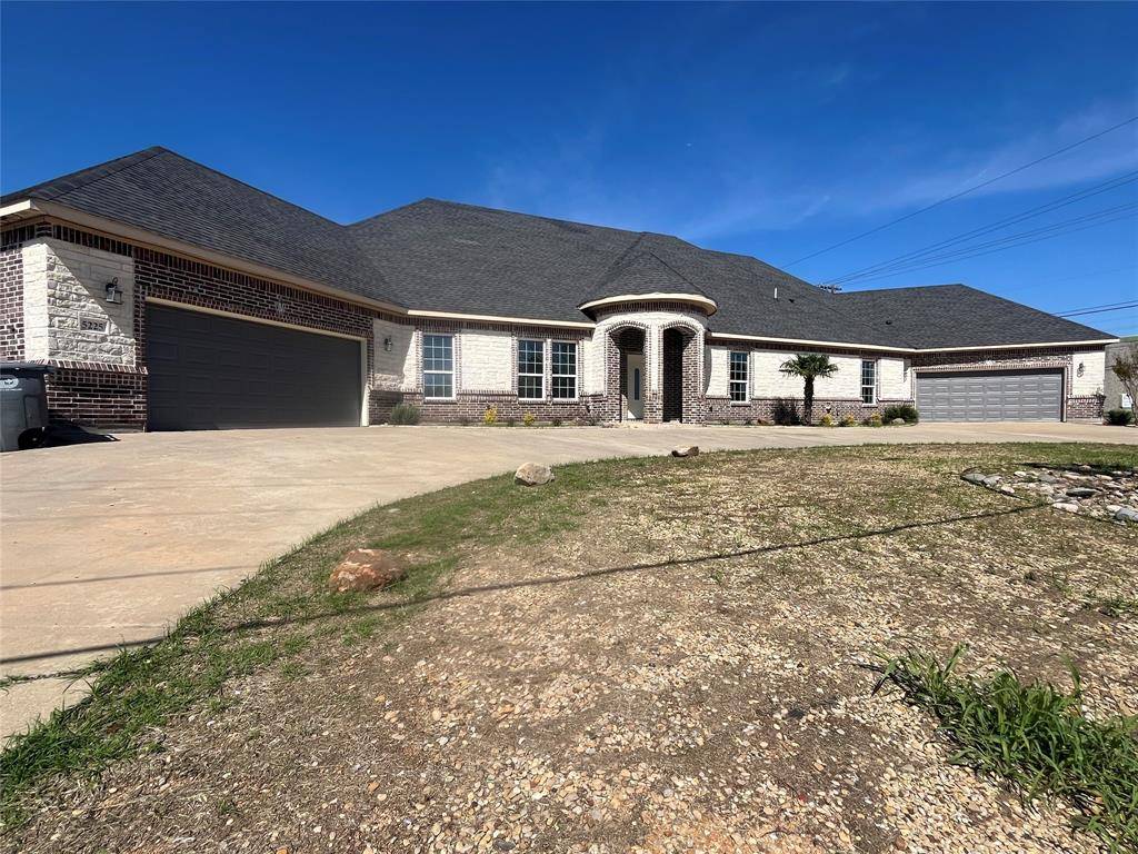 5225 S Cockrell Hill Road, Dallas, TX 75236