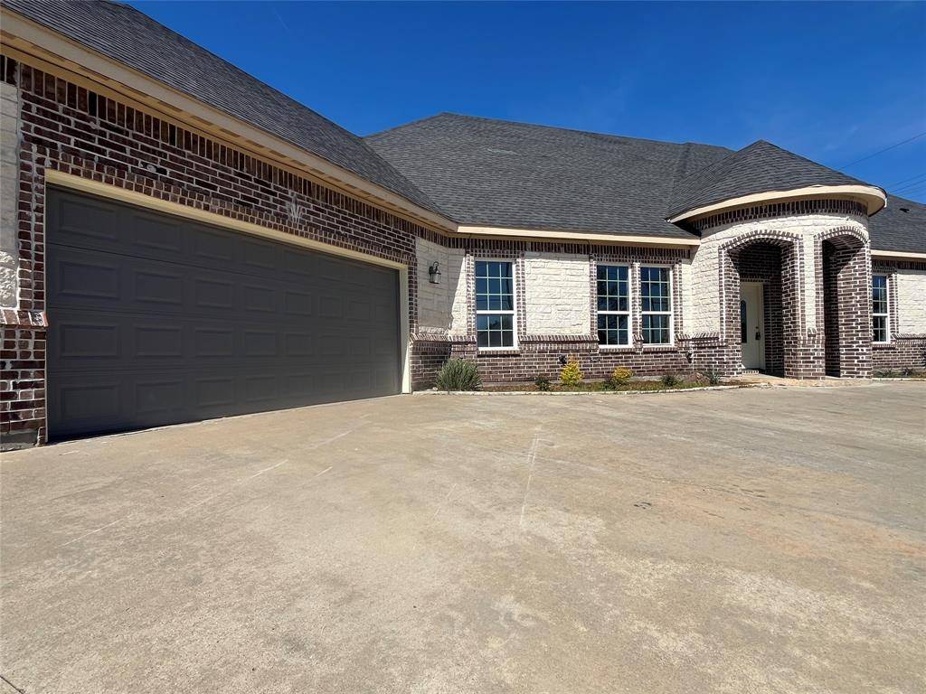 5225 S Cockrell Hill Road, Dallas, TX 75236