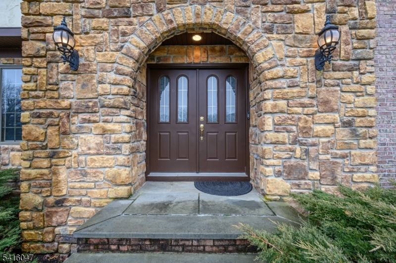 3 Tara Ct, Hardwick Twp., NJ 07825