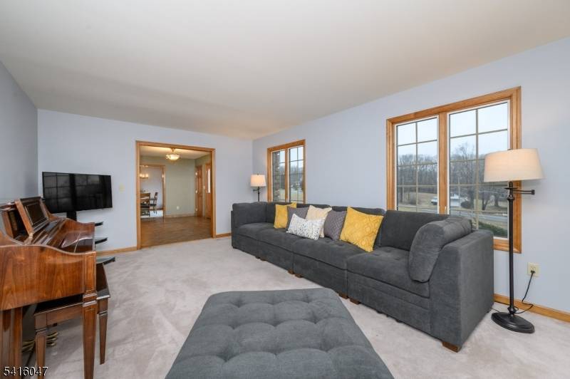 3 Tara Ct, Hardwick Twp., NJ 07825