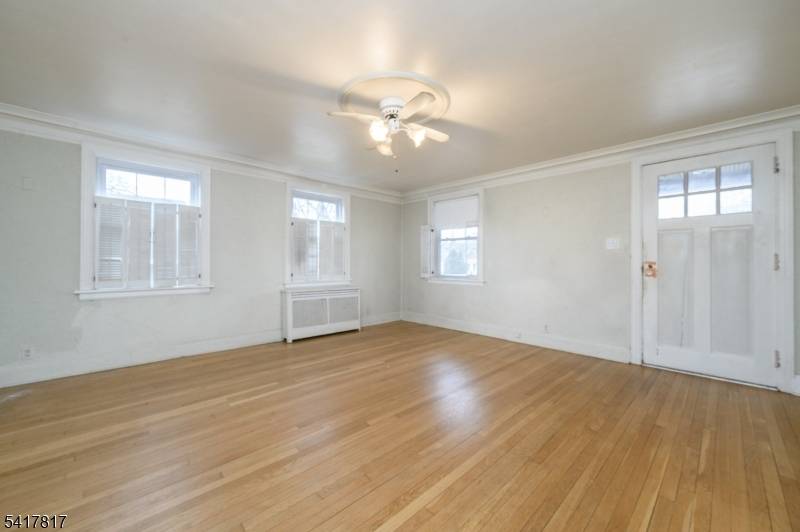 324 N 8Th Ave, Manville Boro, NJ 08835