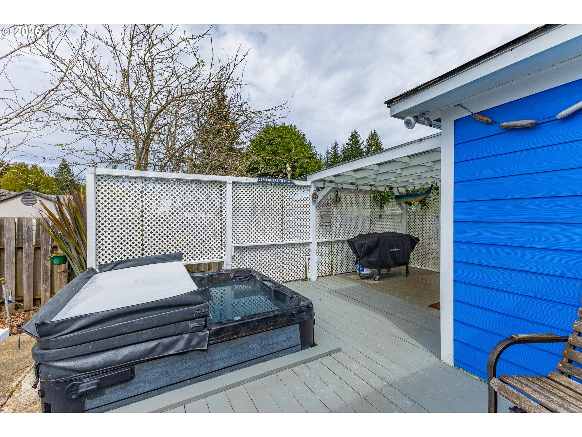 1070 W 11TH ST, Coquille, OR 97423