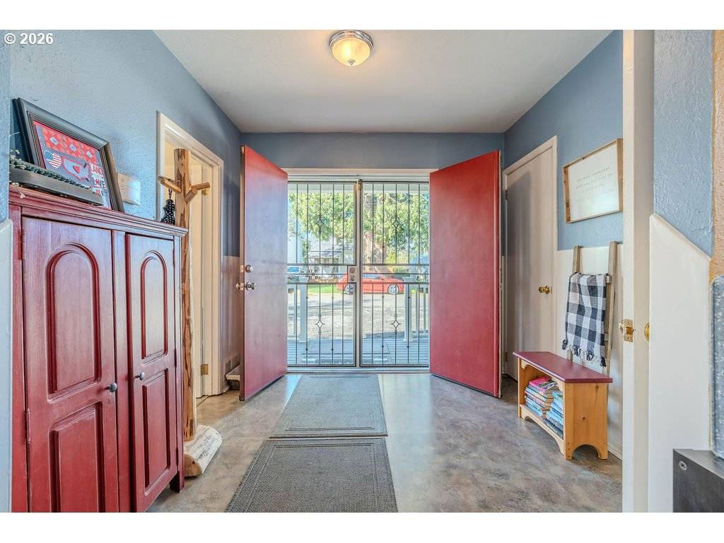 824 NW MIGNONETTE AVE, Gresham, OR 97030