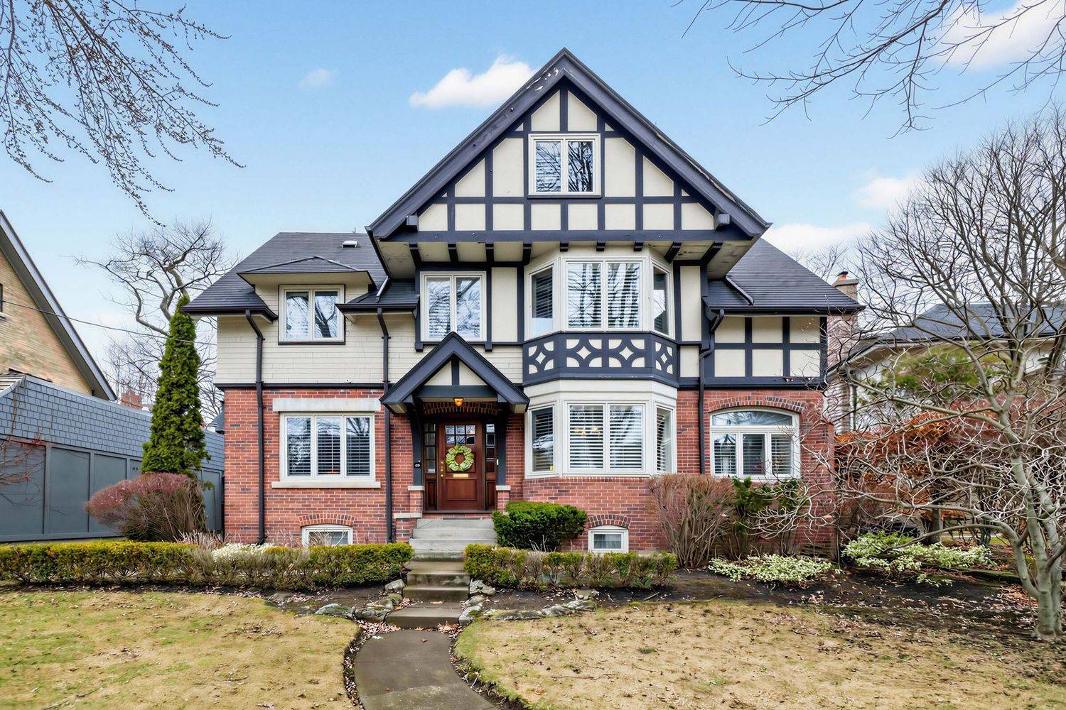 136 Roxborough DR, Toronto C09, ON M4W 1X4