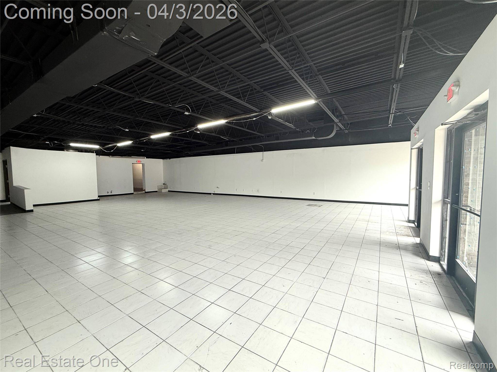 10425 W Warren AVE, Dearborn, MI 48126