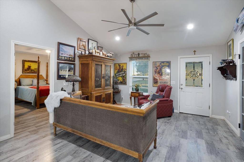 1375 County Road 176, Whitesboro, TX 76273