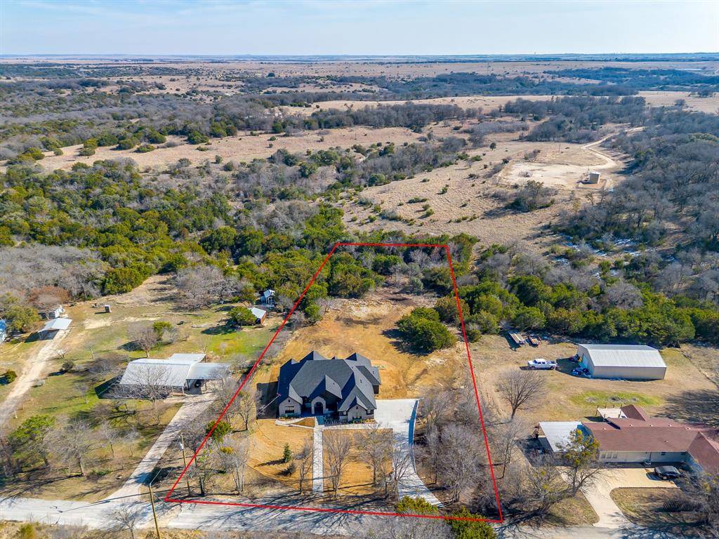 208 N Mountain Ridge, Cresson, TX 76035