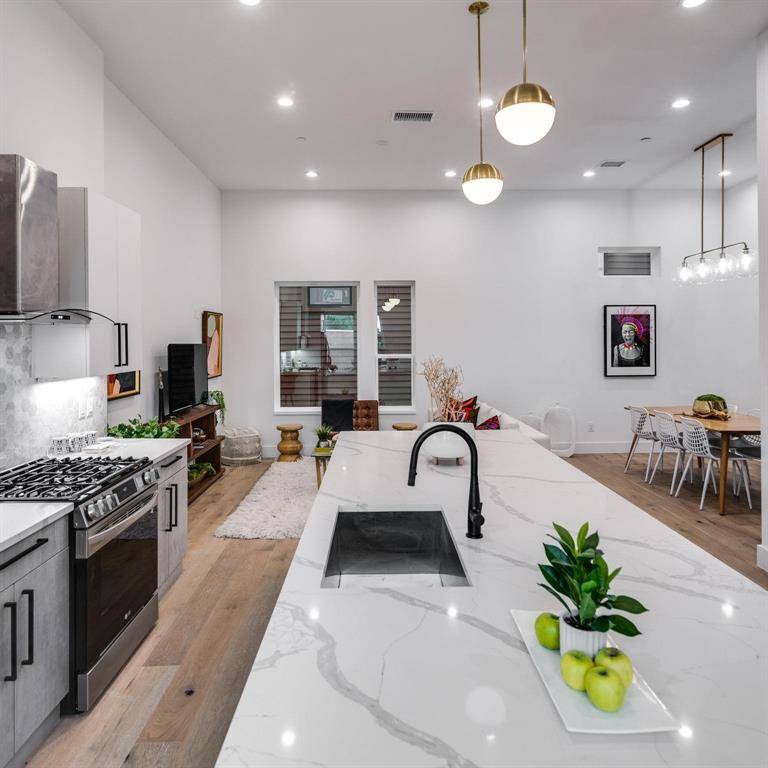 4208 Live Oak Street #106, Dallas, TX 75204