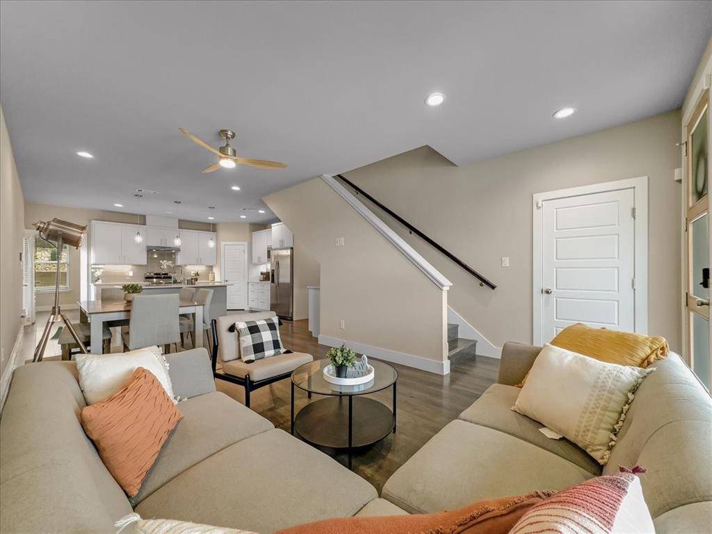 614 N M L King Jr Boulevard, Grand Prairie, TX 75050