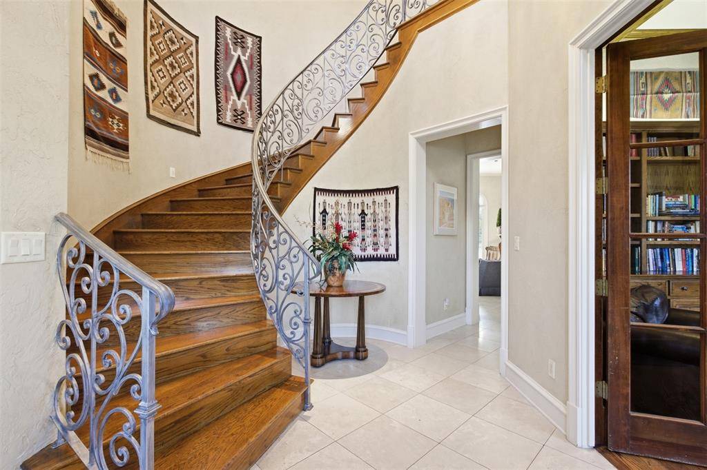 12046 Arbargee Circle, Dallas, TX 75230