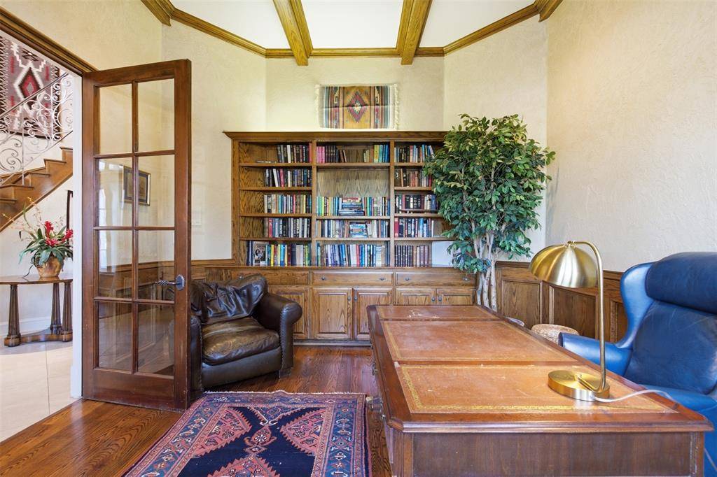 12046 Arbargee Circle, Dallas, TX 75230