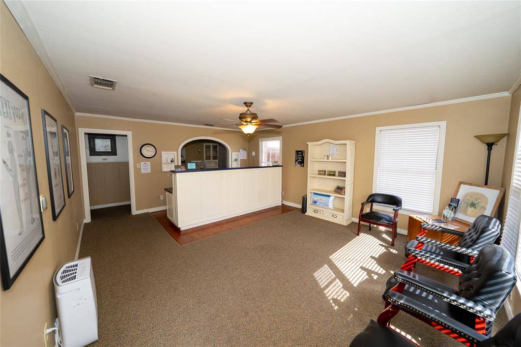 1606 Commercial, Coleman, TX 76834