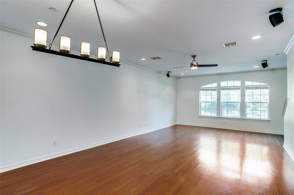 1600 Abrams Road #8, Dallas, TX 75214