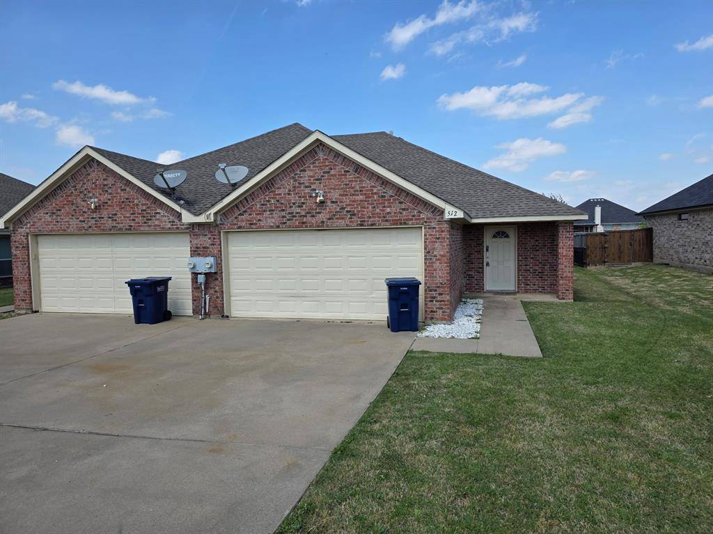512 Harris Street, Gunter, TX 75058