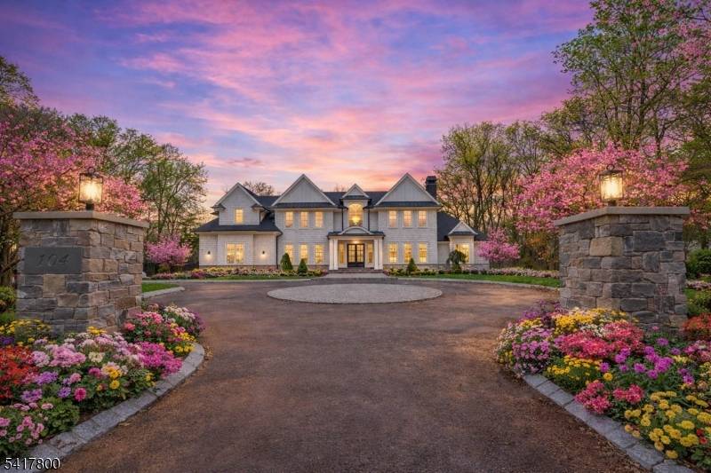 104 Chestnut Ridge Rd, Saddle River Boro, NJ 07458