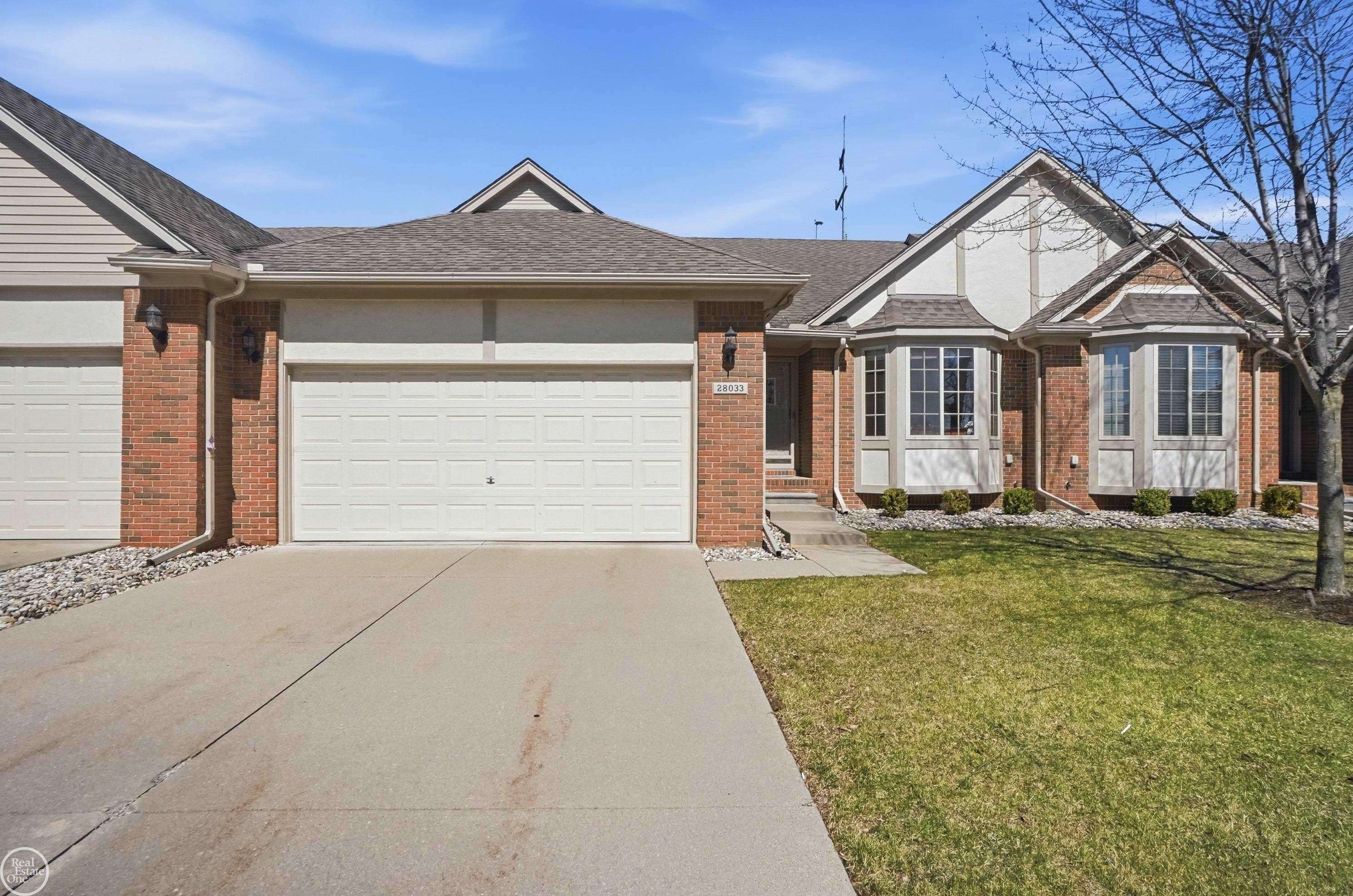 28033 Cotton Creek DR, Chesterfield Twp, MI 48047