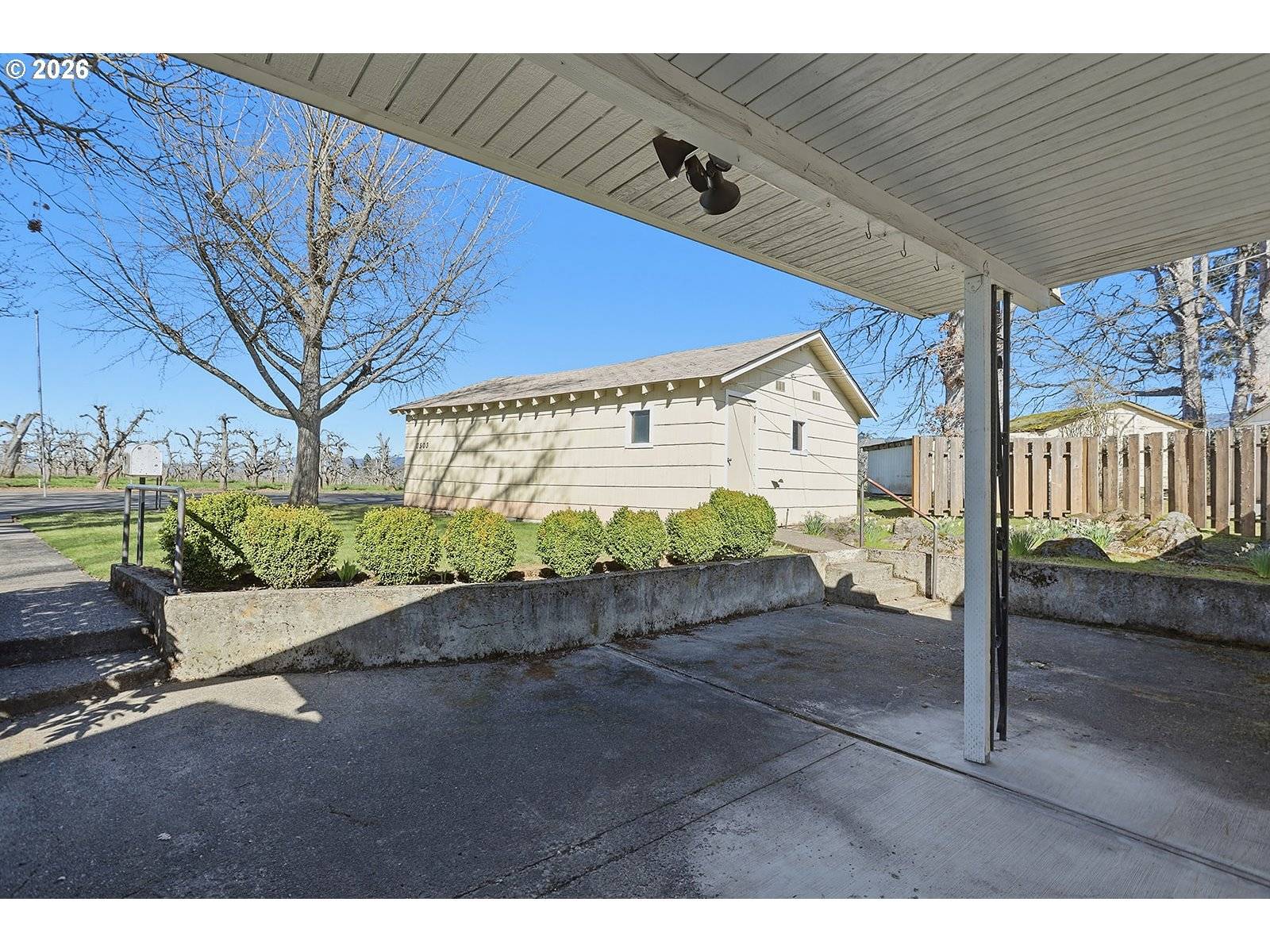 3503 EHRCK HILL DR, Hood River, OR 97031