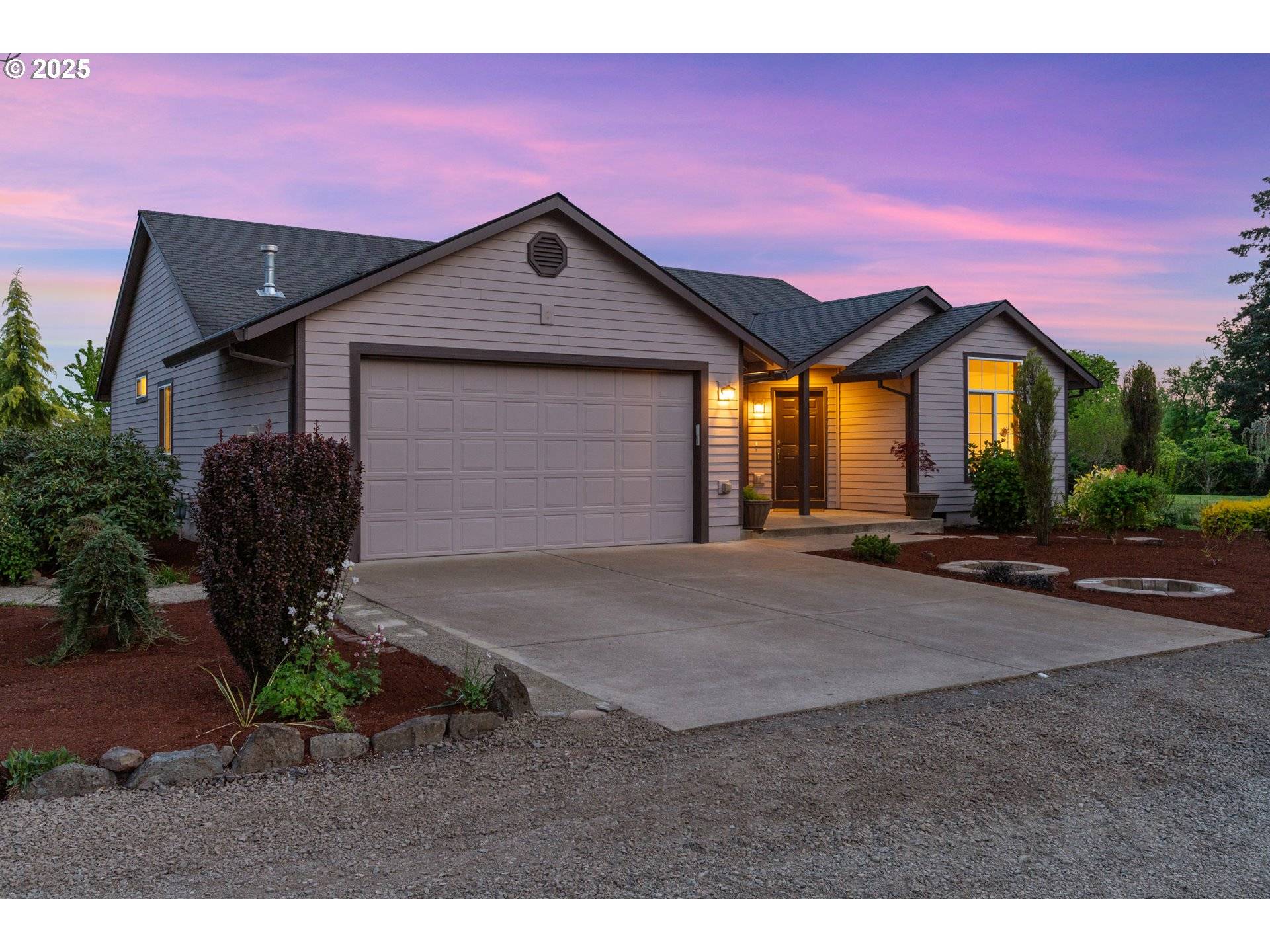 21805 Boones Ferry RD NE, Aurora, OR 97002