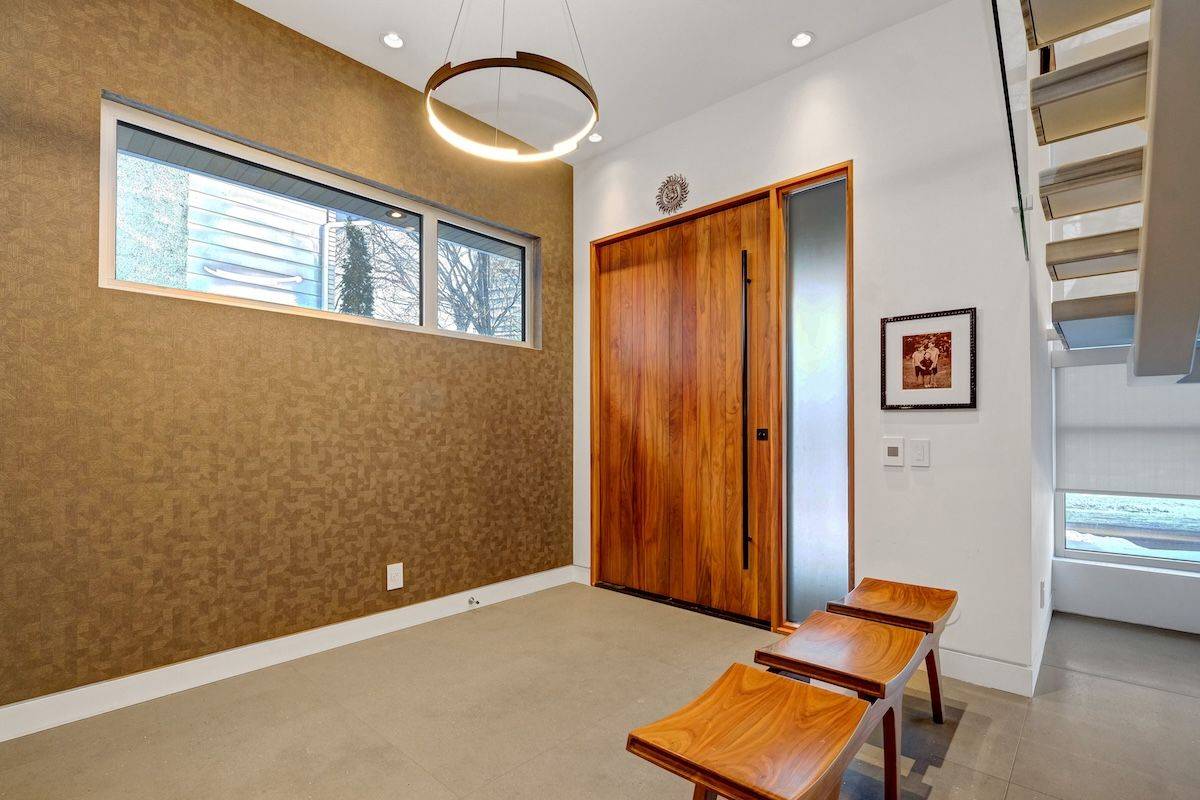 608 Byron AVE, Carlingwood - Westboro And Area, ON K2A 0E5