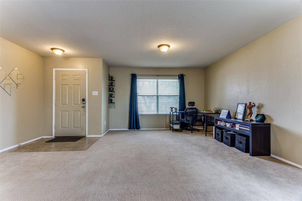 9877 Osprey Drive, Fort Worth, TX 76108