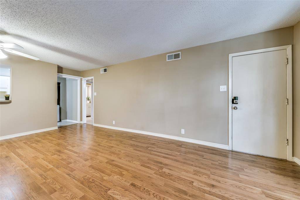 5322 Fleetwood Oaks Avenue #242, Dallas, TX 75235