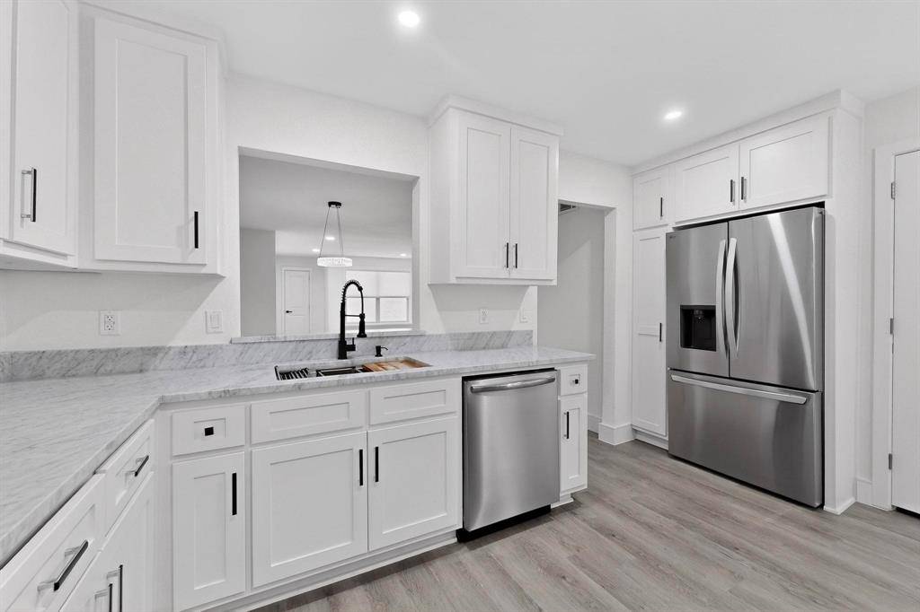 7708 Royal Lane #204C, Dallas, TX 75230