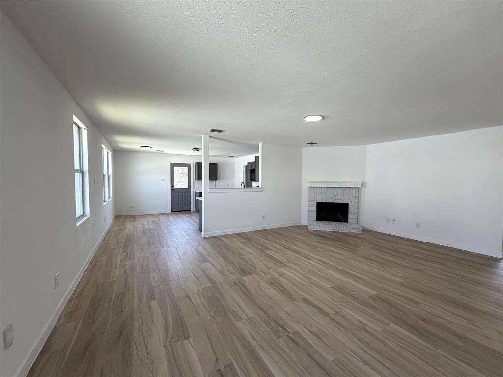 2621 Shorecrest Drive, Little Elm, TX 75068