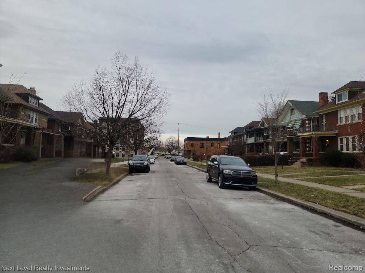 7435 Churchill ST, Detroit, MI 48206