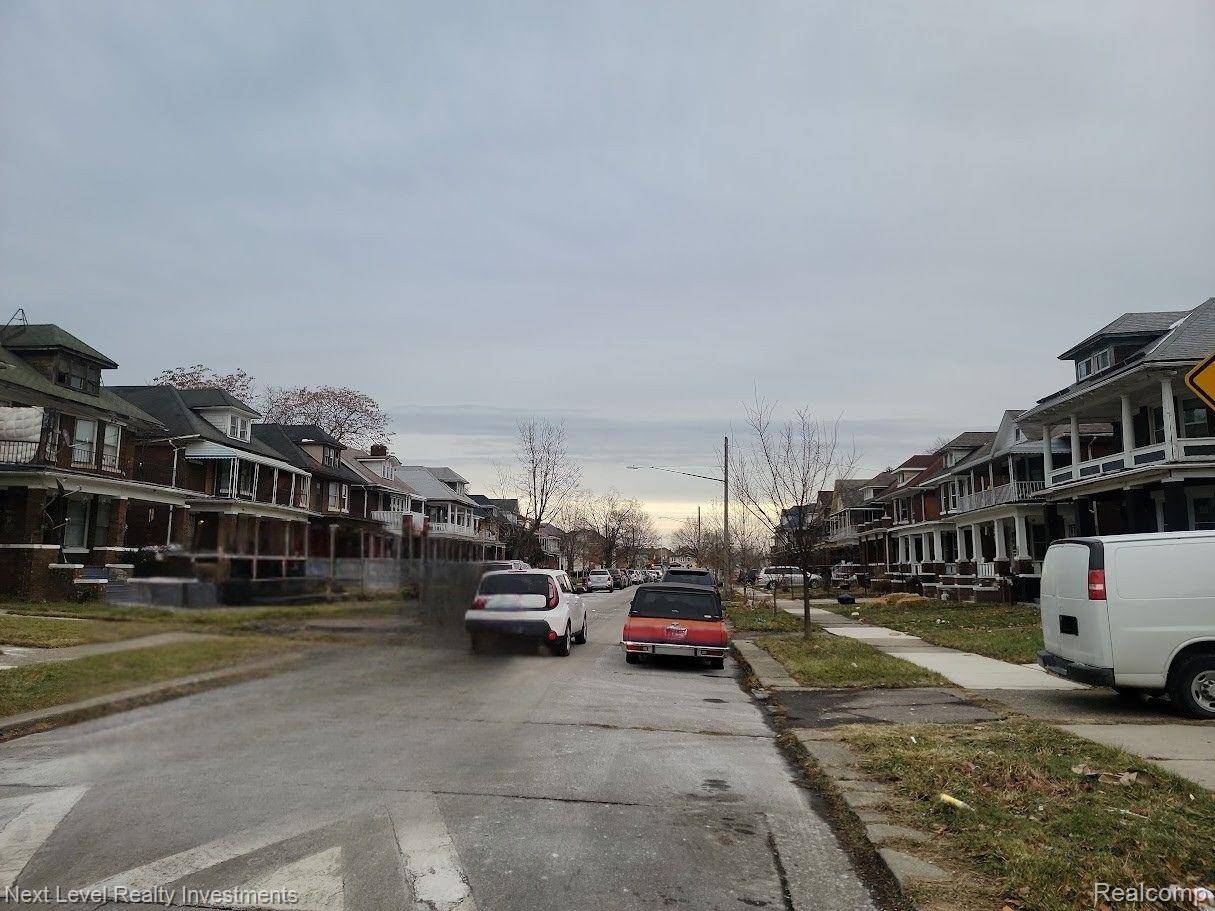 7435 Churchill ST, Detroit, MI 48206