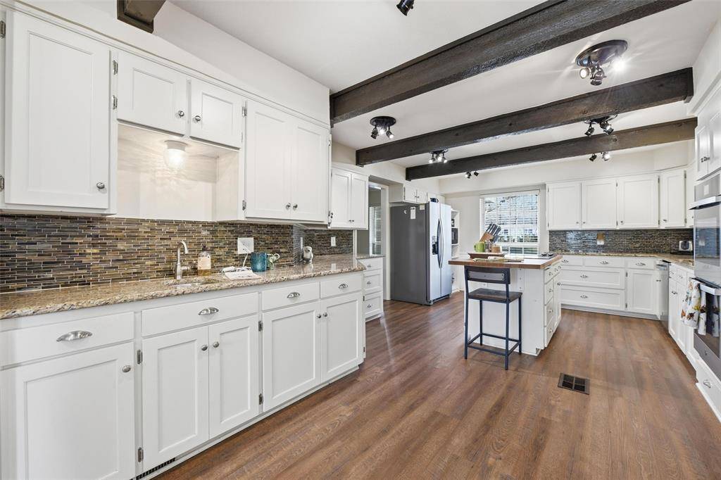 118 Ridgecrest Circle, Denton, TX 76205