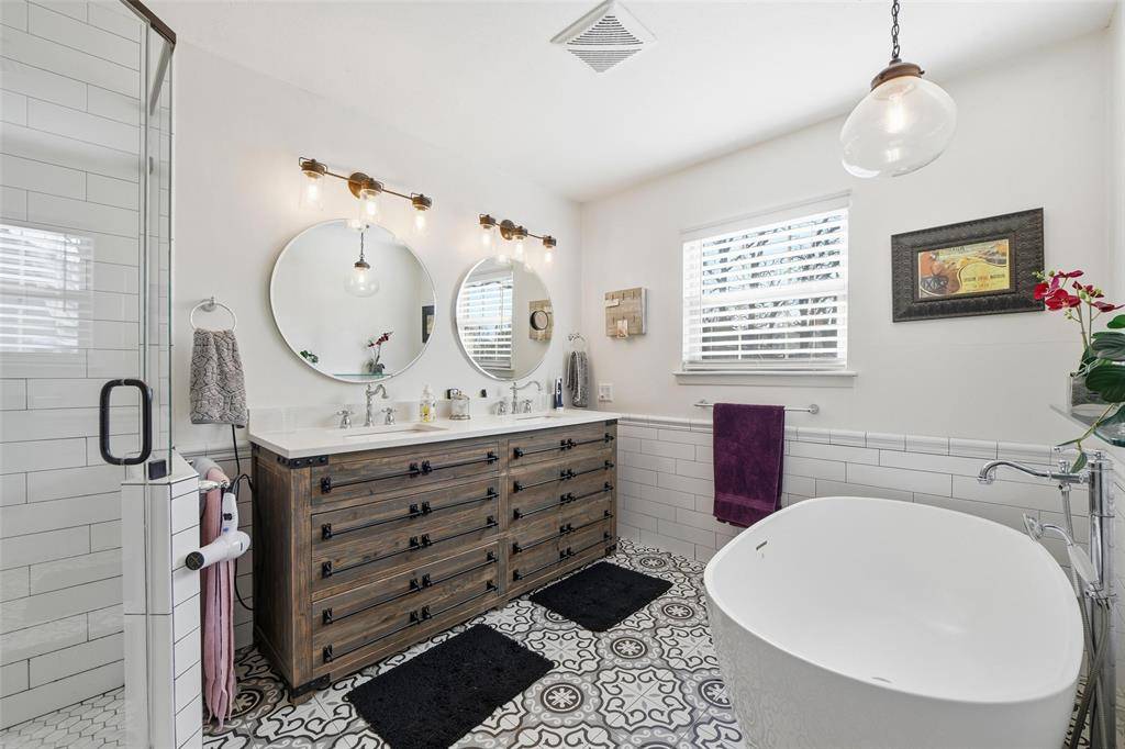 118 Ridgecrest Circle, Denton, TX 76205