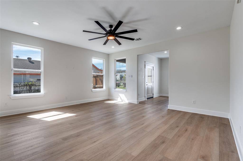 1406 Oakley Avenue, Dallas, TX 75216