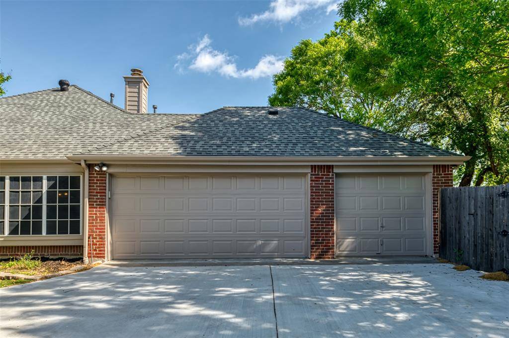 2716 Rocky Creek Drive, Mansfield, TX 76063