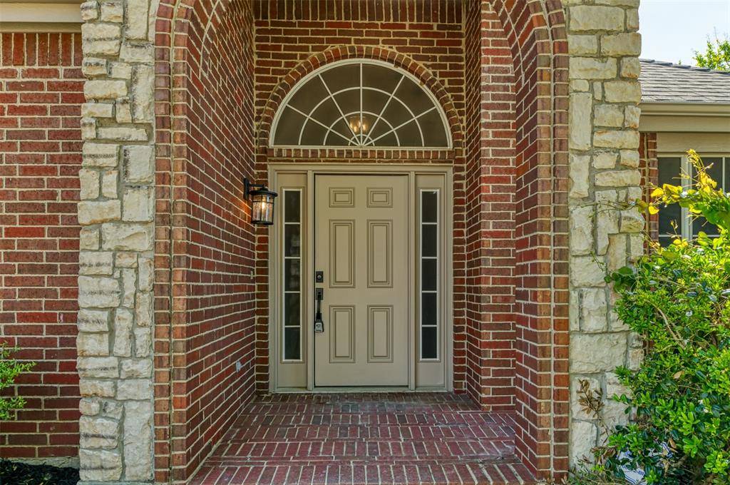 2716 Rocky Creek Drive, Mansfield, TX 76063