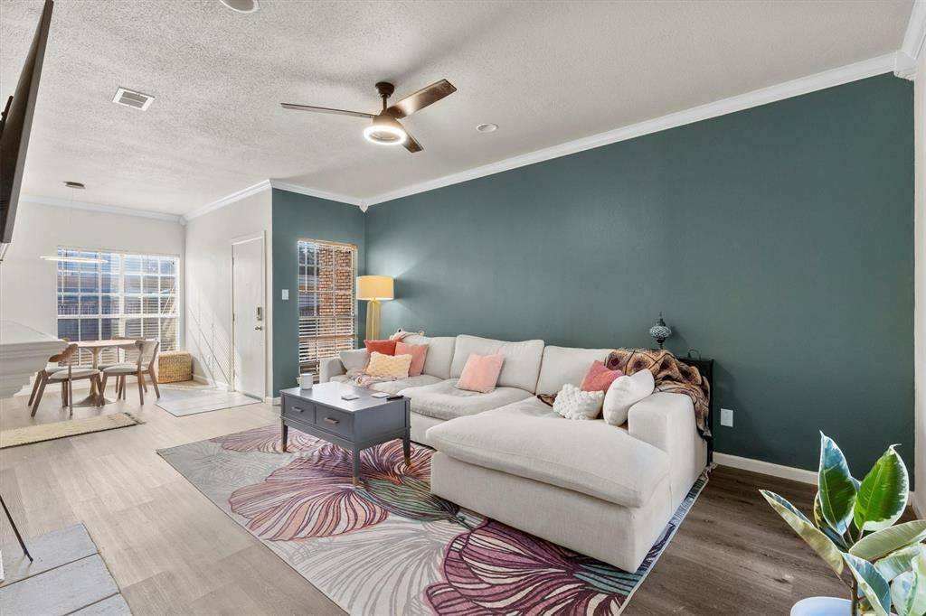 3550 Country Square Drive #111, Carrollton, TX 75006