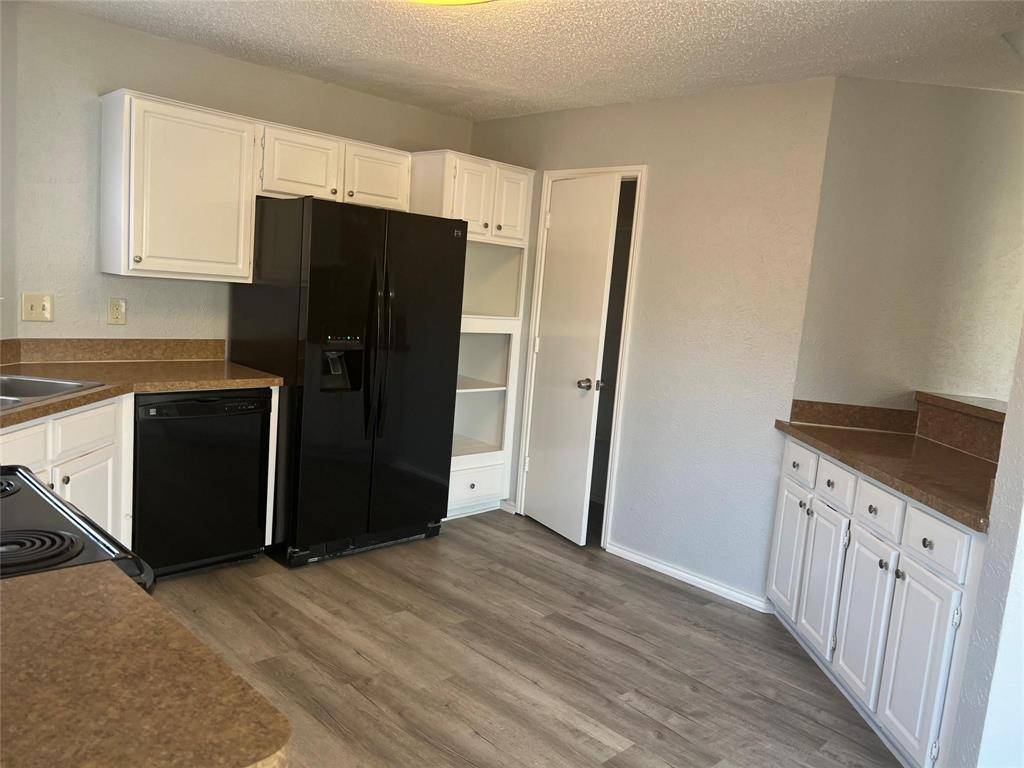 819 Lovingham Drive, Arlington, TX 76017