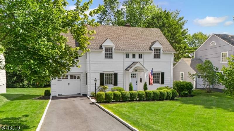 30 Edgewood Rd, Chatham Boro, NJ 07928