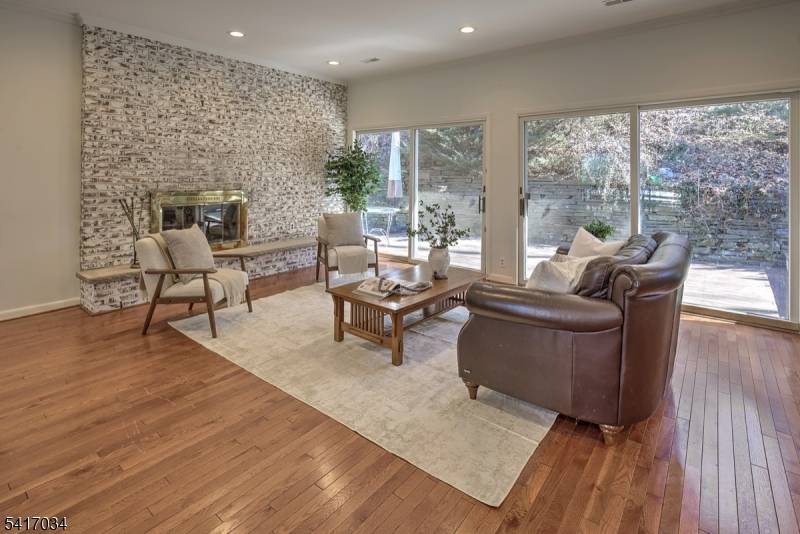 10 Roxiticus Rd, Mendham Twp., NJ 07945