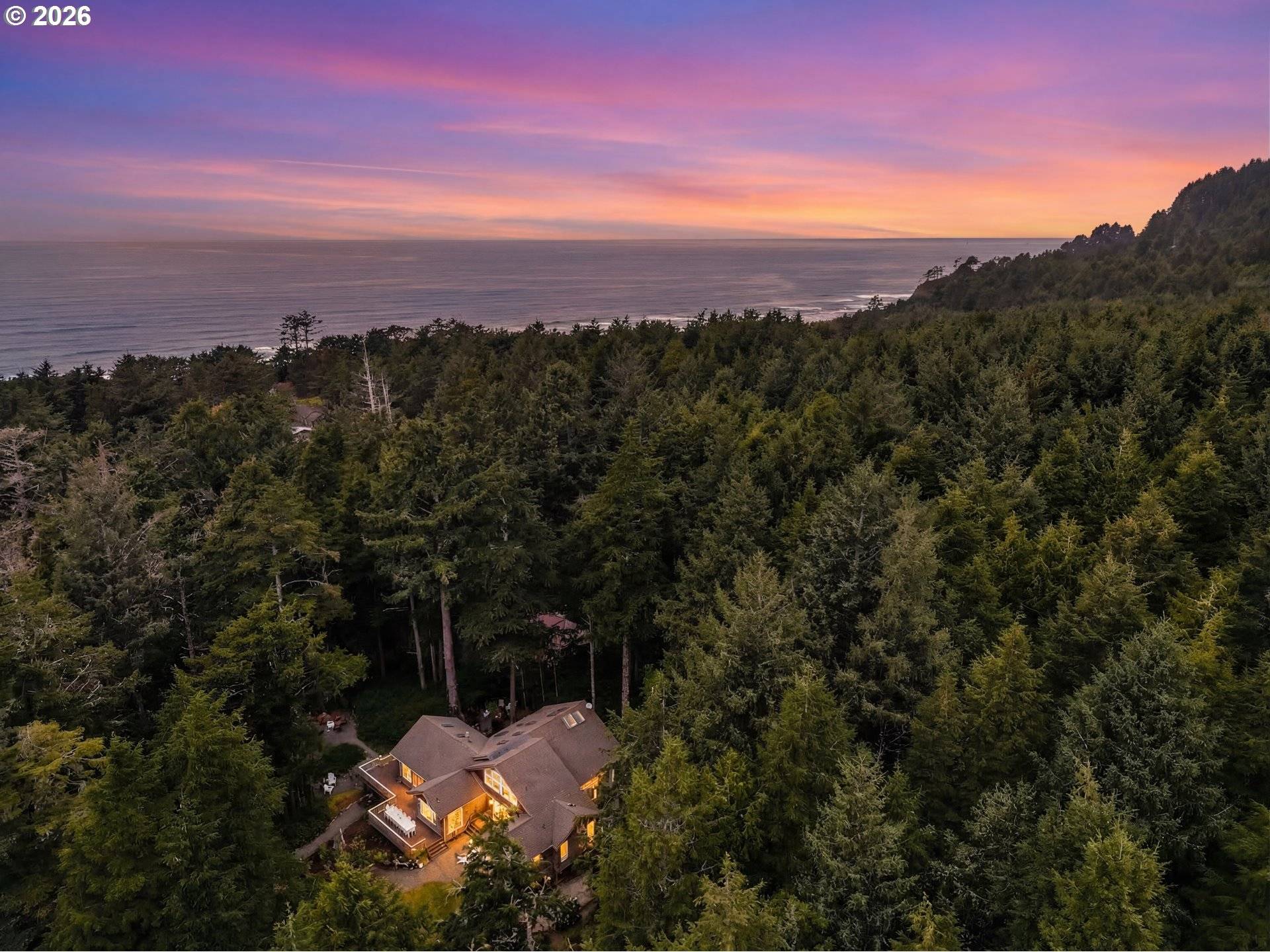 32073 CEDAR LN, Arch Cape, OR 97102