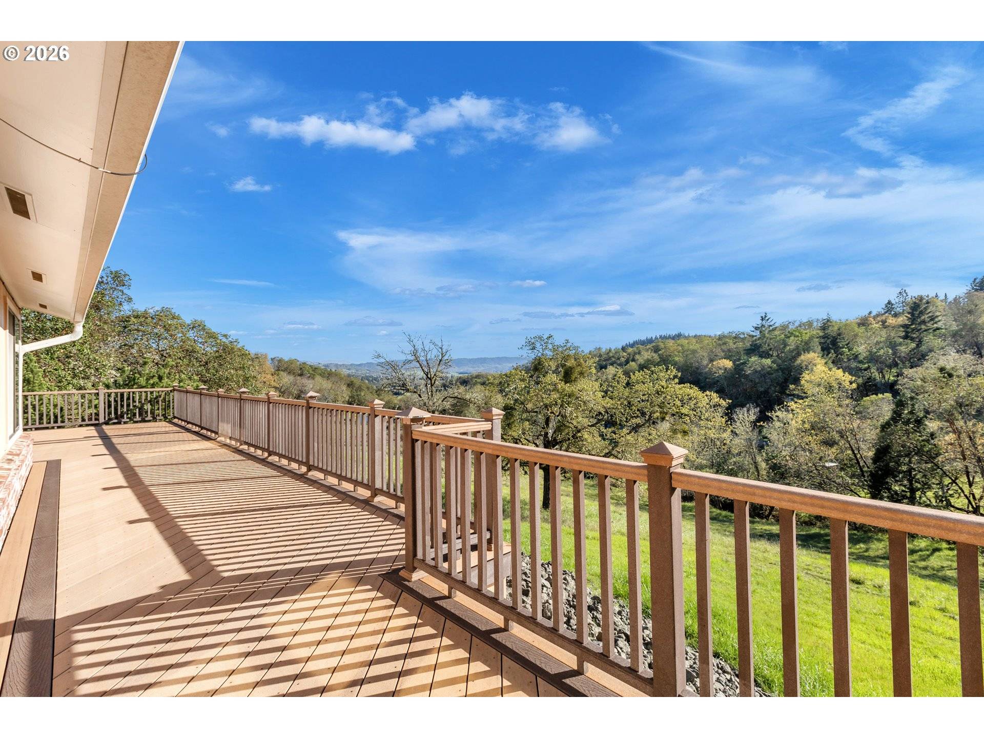 1386 ARCADIA DR, Roseburg, OR 97470