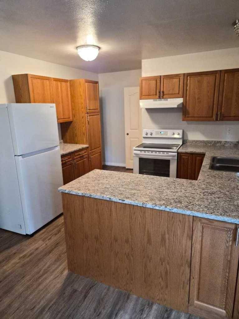 214 7 ST, Beaverlodge, AB T0H 0C0